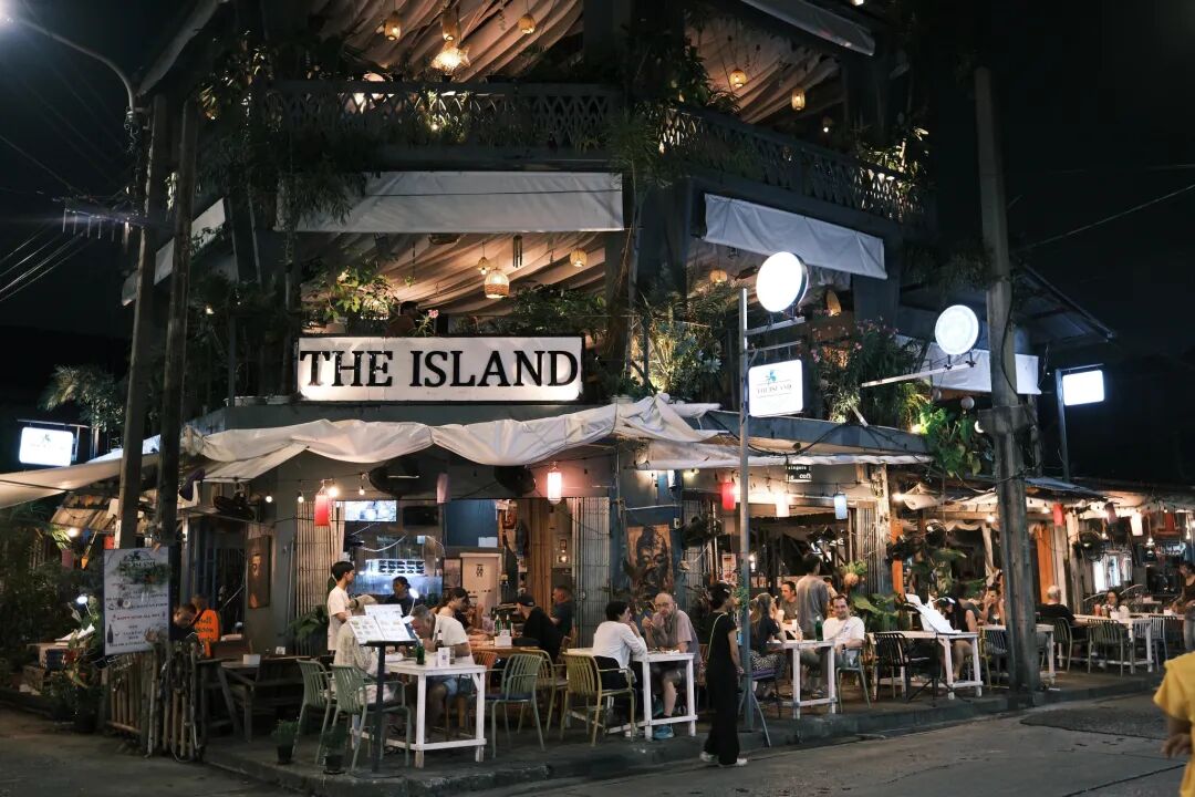 图片[4]-曼谷夜生活Nana Plaza来过不揣着一颗猎奇的心到了泰国，看了人妖秀并不很惊艳。-泰风月 – 专业泰国夜生活攻略指南